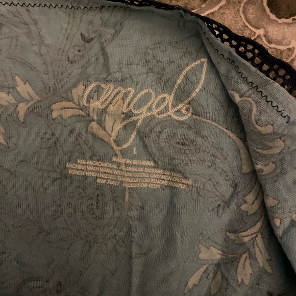 Angel nightgown very good condition - Picture 2 of 4